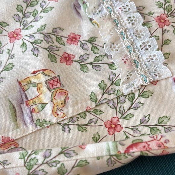 Cream and Pink Geometric Tote Bag with Long Straps - Picture 3 of 4